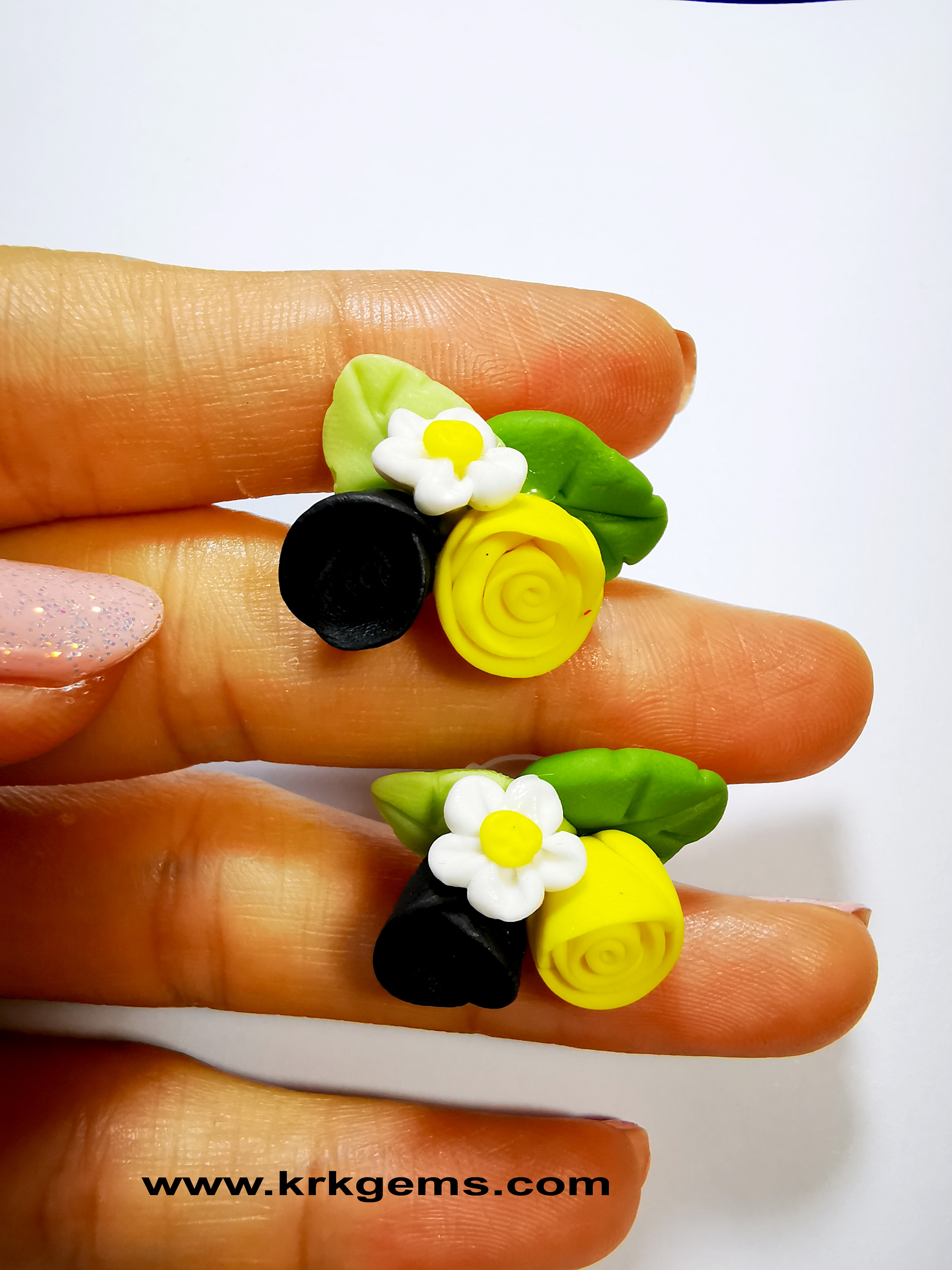 YELLOW BLACK 2ROSE HANDMADE CLAY EARRING