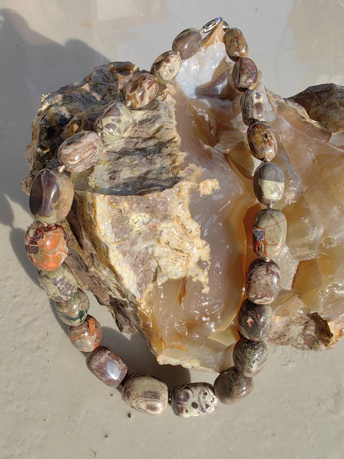 Agate Jasper อาเกต แจสเปอร์ L 48 cm. 582.50 ct