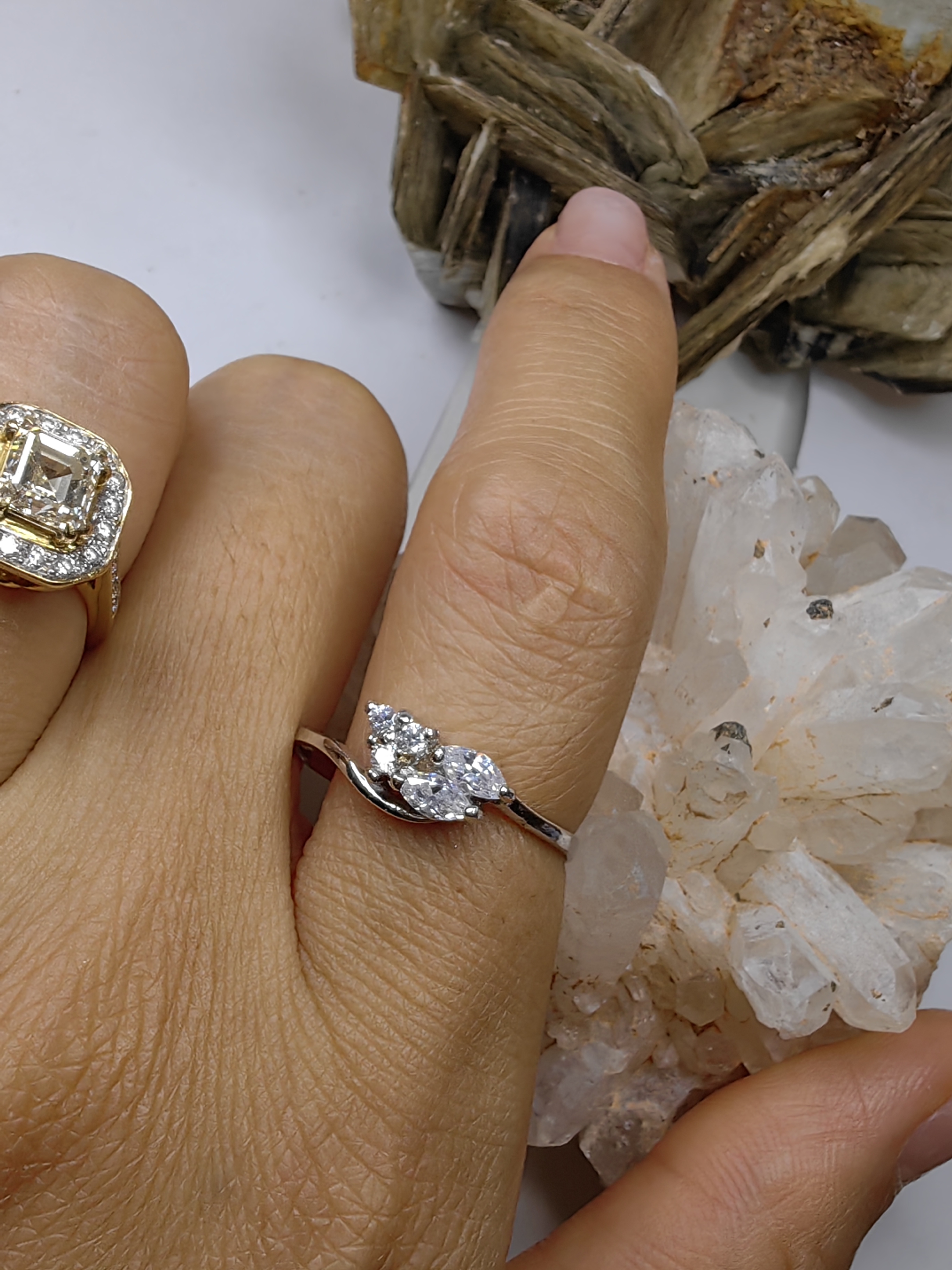 แหวนเพชร CZ เงินแท้ 92.5% Cubic Zirconia 925 Sterling Silver Ring Size 59