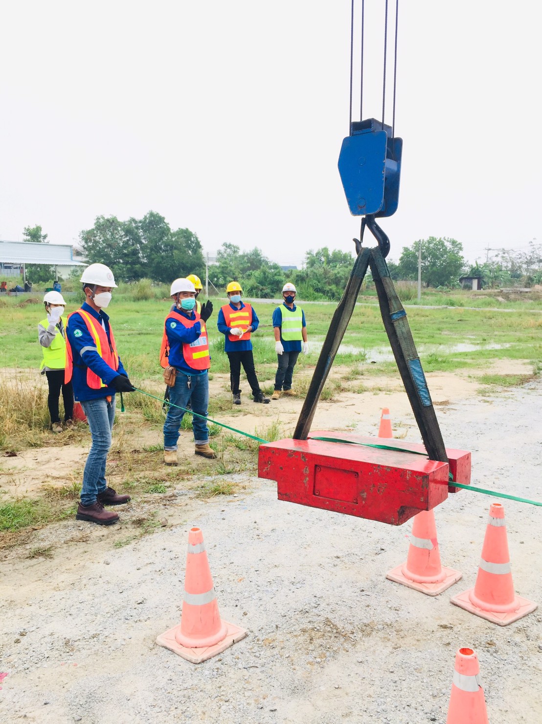 อบรมหลักสูตรเครน 4 ผู้ หลักสูตร ผู้บังคับปั้นจั่น ผู้ให้สัญญาณแก่ผู้บังคับปั้นจั่น ผู้ยึดเกาะวัสดุ และผู้ควบคุมการใช้ปั้นจั่น สำหรับปั้นจั่นชนิดเคลื่อนที่ กฎหมายใหม่ อบรม Public บาท / ท่าน อบรมเครนหลักสูตร ภาษาอังกฤษ