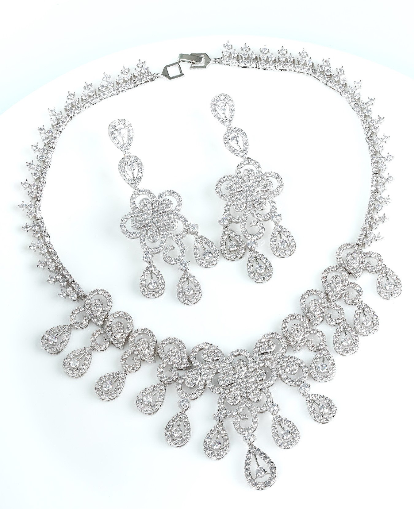 DIAMOND 18K WHITE GOLD NECKLACE EARRING สร้อยคอ ต่างหู เพชร ทอง 18K Pre-order