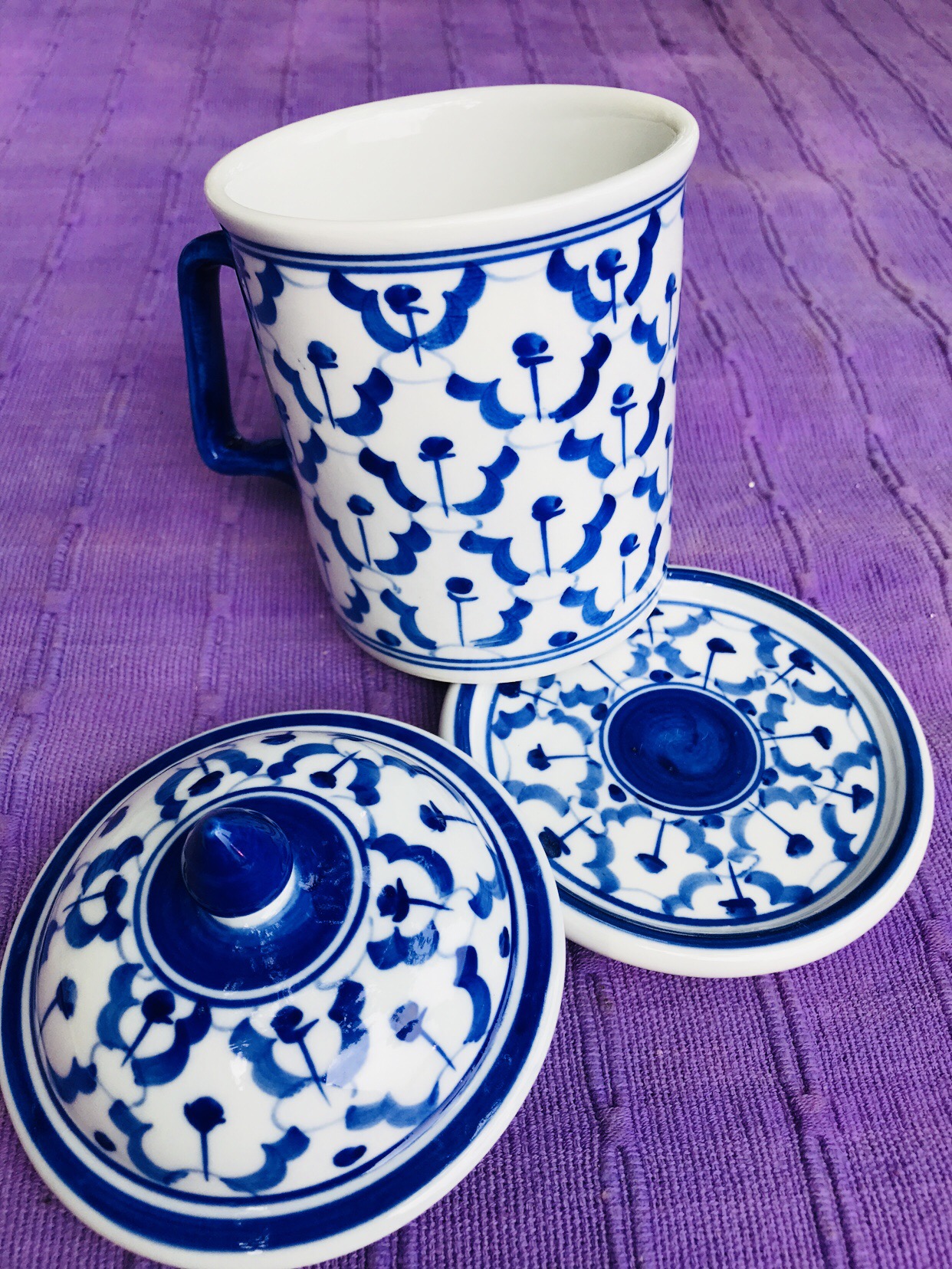 แก้วมัคน้ำชาฝาปิดลายไทย มีจานรอง