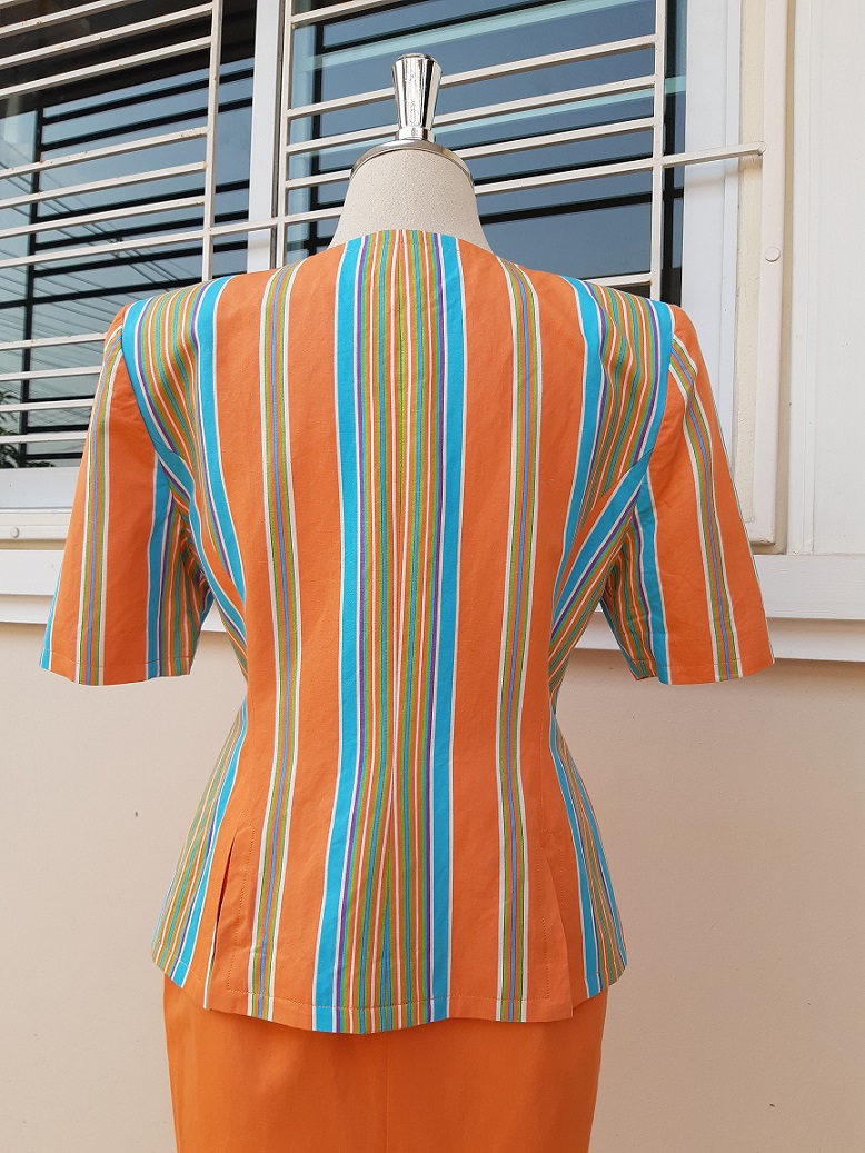 ชุดเซ็ตกระโปรงวินเทจลายทางสีส้ม-ฟ้า แบรนด์ Guy Laroche (Vintage outfits)