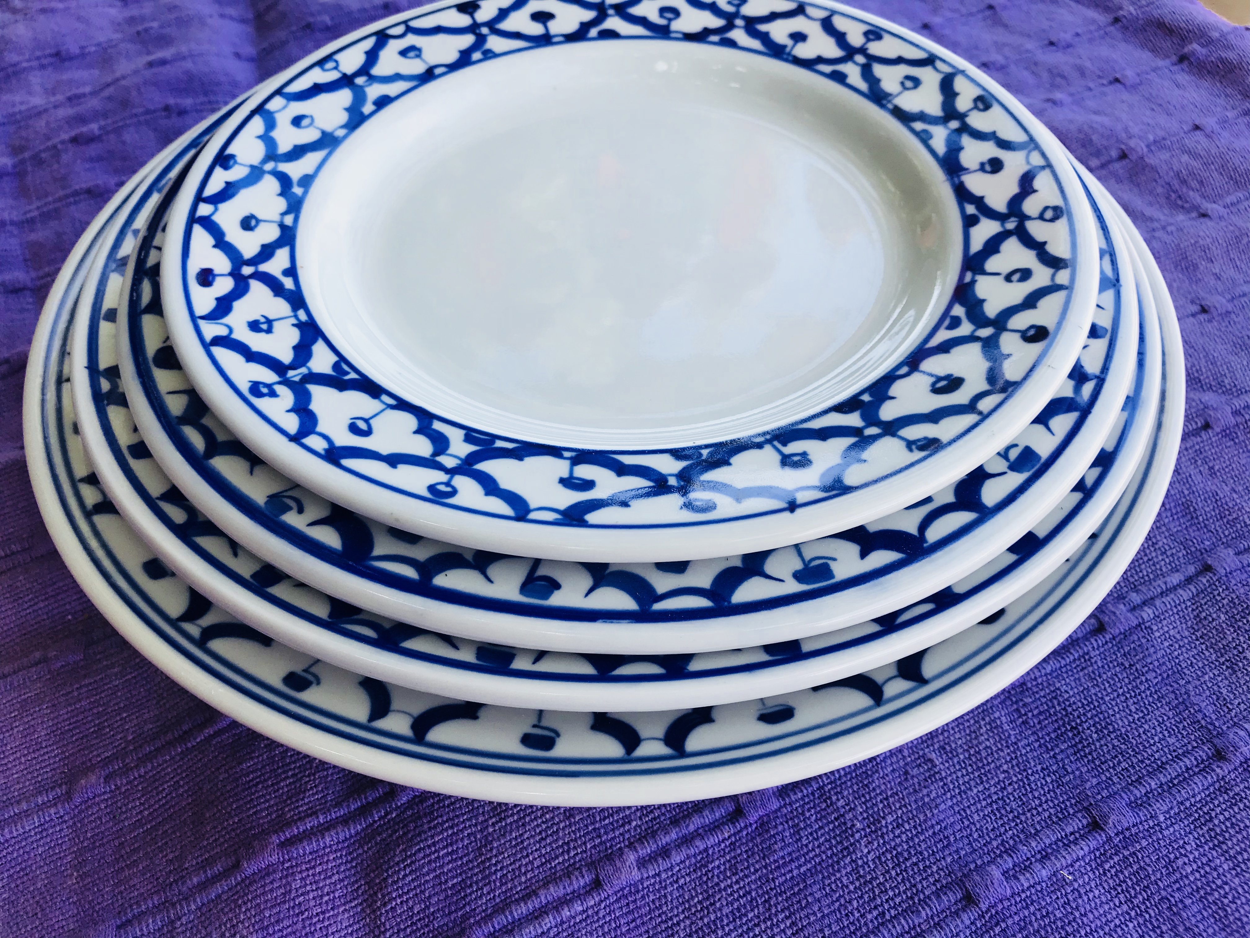 จานกลมลายไทย9"