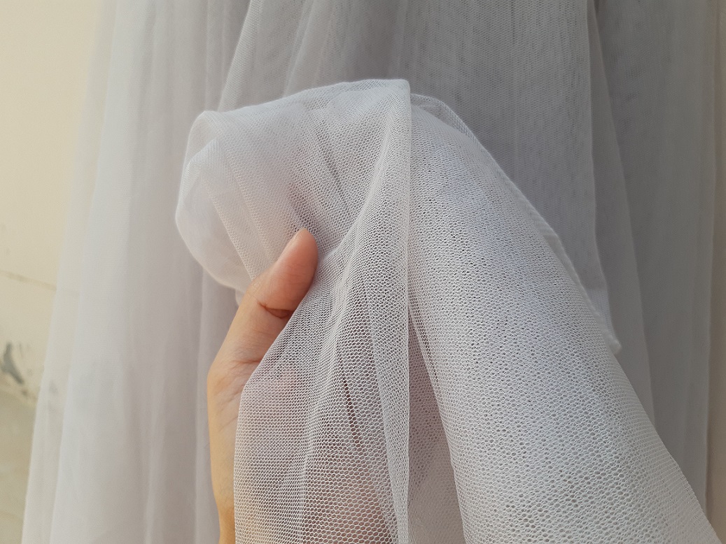 กระโปรงผ้ามุ้งตาข่ายสีเทา แบรนด์ GRL