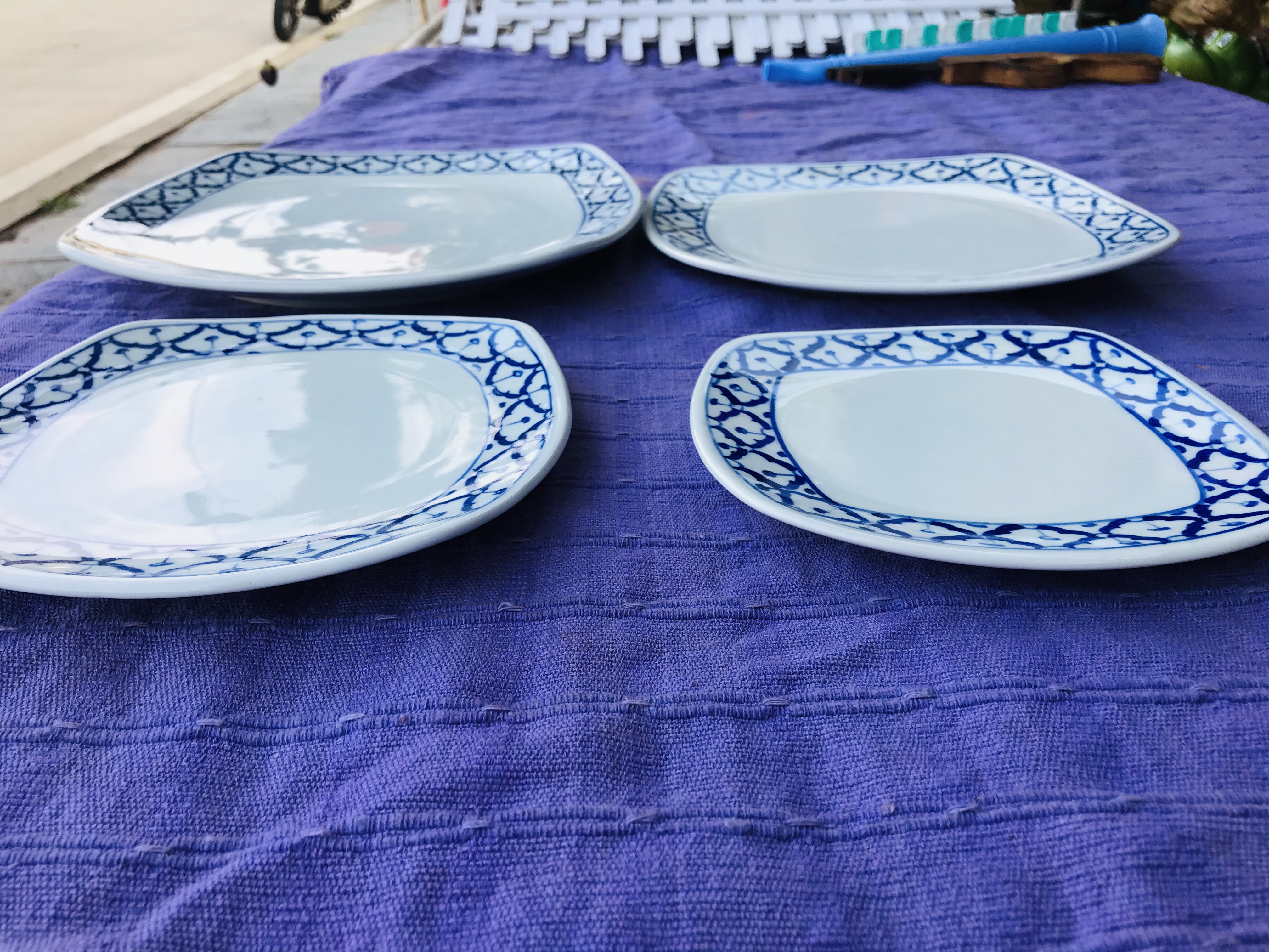 จานลายไทยสี่เหลี่ยมจตุรัส10*10"