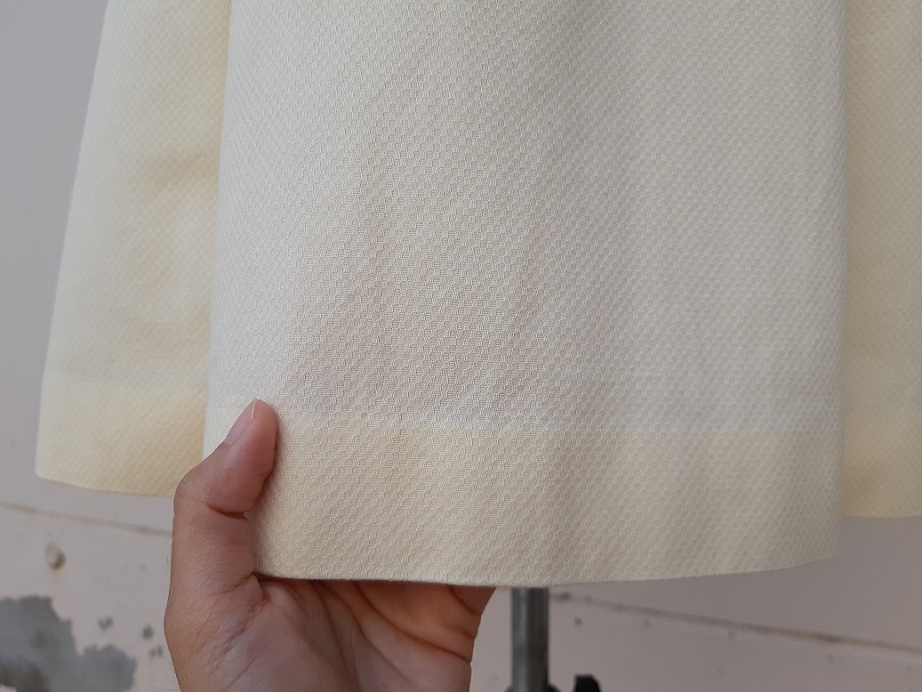 กระโปรงทรงเอจีบพลีทสีครีม