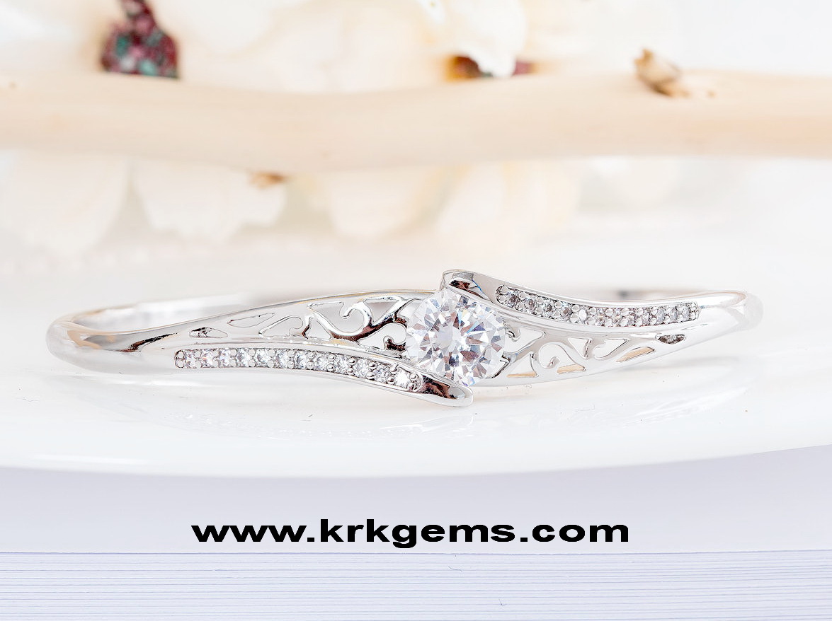 DIAMOND 18K WHITE GOLD BRACELET