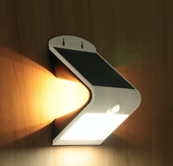 โคมโซล่าเซลล์ EVE WSL-05 motion sensor 3.2 วัตต์ เดย์ไลท์ (สว่างเมื่อเดินผ่าน) LED Solarcell Super Bright WSL-05 3.2W