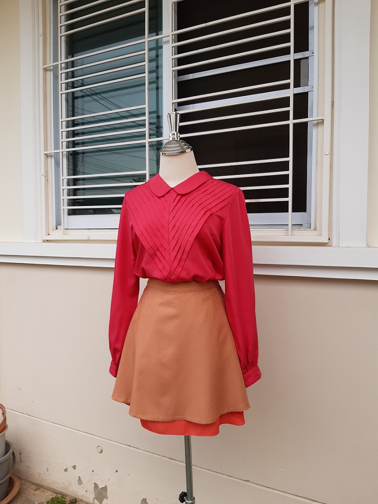 กระโปรงสั้น สีชาเย็น