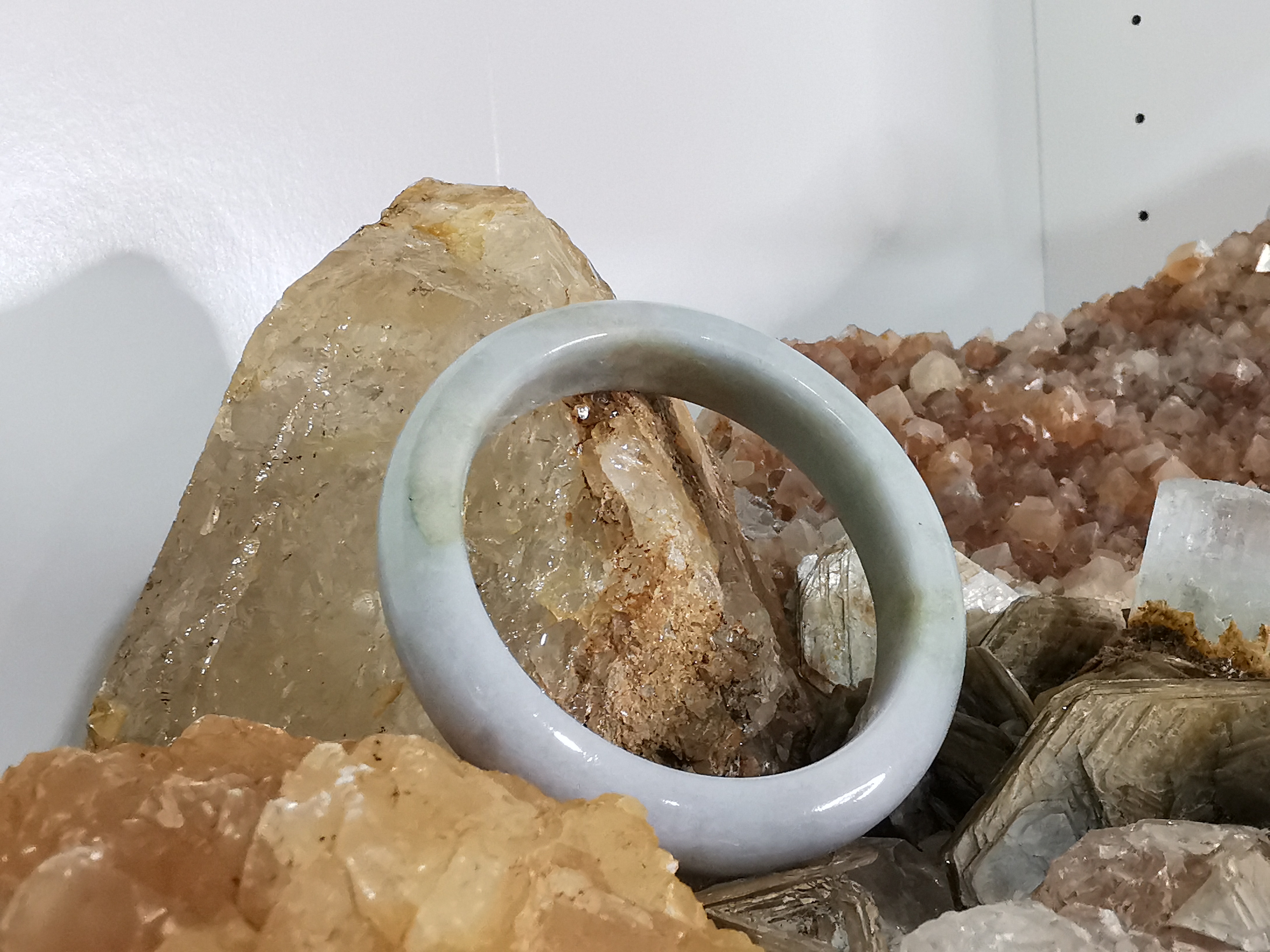 White Green Brown Bangle กำไลหยกเจไดต์แท้ Diameter/ เส้นผ่านศูนย์กลางด้านใน 55 mm.*