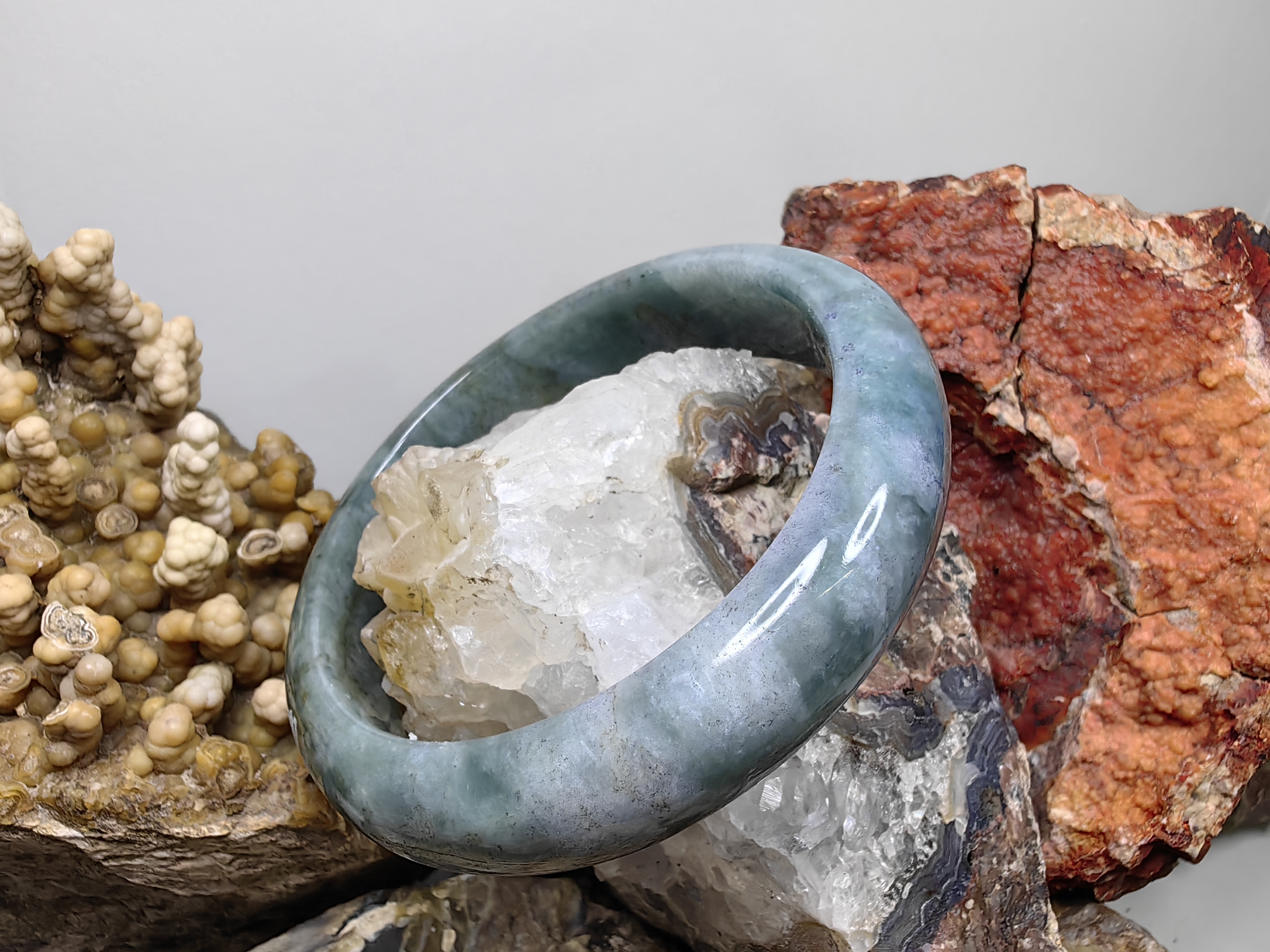 Burmese Jadeite Bangle Size 61 กำไลหยกเจไดต์พม่า Diameter/ เส้นผ่านศูนย์กลางด้านใน 61 mm.