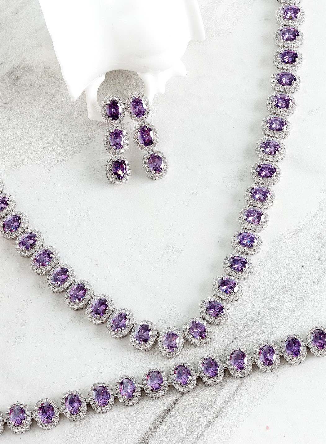 VIOLET SAPPHIRE DIAMOND 18K WHITE GOLD NECKLACE EARRING BRACELETS สร้อยคอ ต่างหู สร้อยข้อมือ แซฟไฟร์สีม่วง ล้อมเพชร ทอง 18K Pre-order