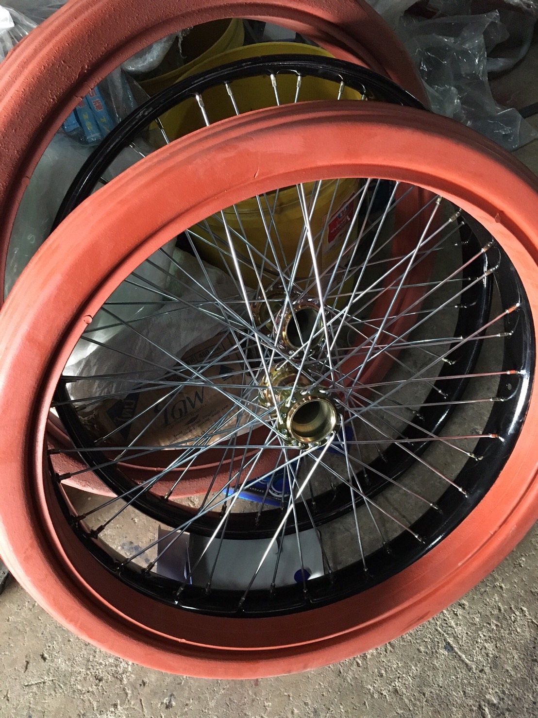 (สินค้าใหม่! ล้อ26"+ยางตัน ราชรถ) ชุดล้อรถเข็นขนาด 26นิ้ว ยางตัน (26x2นิ้ว)- จำหน่ายเป็นคู่