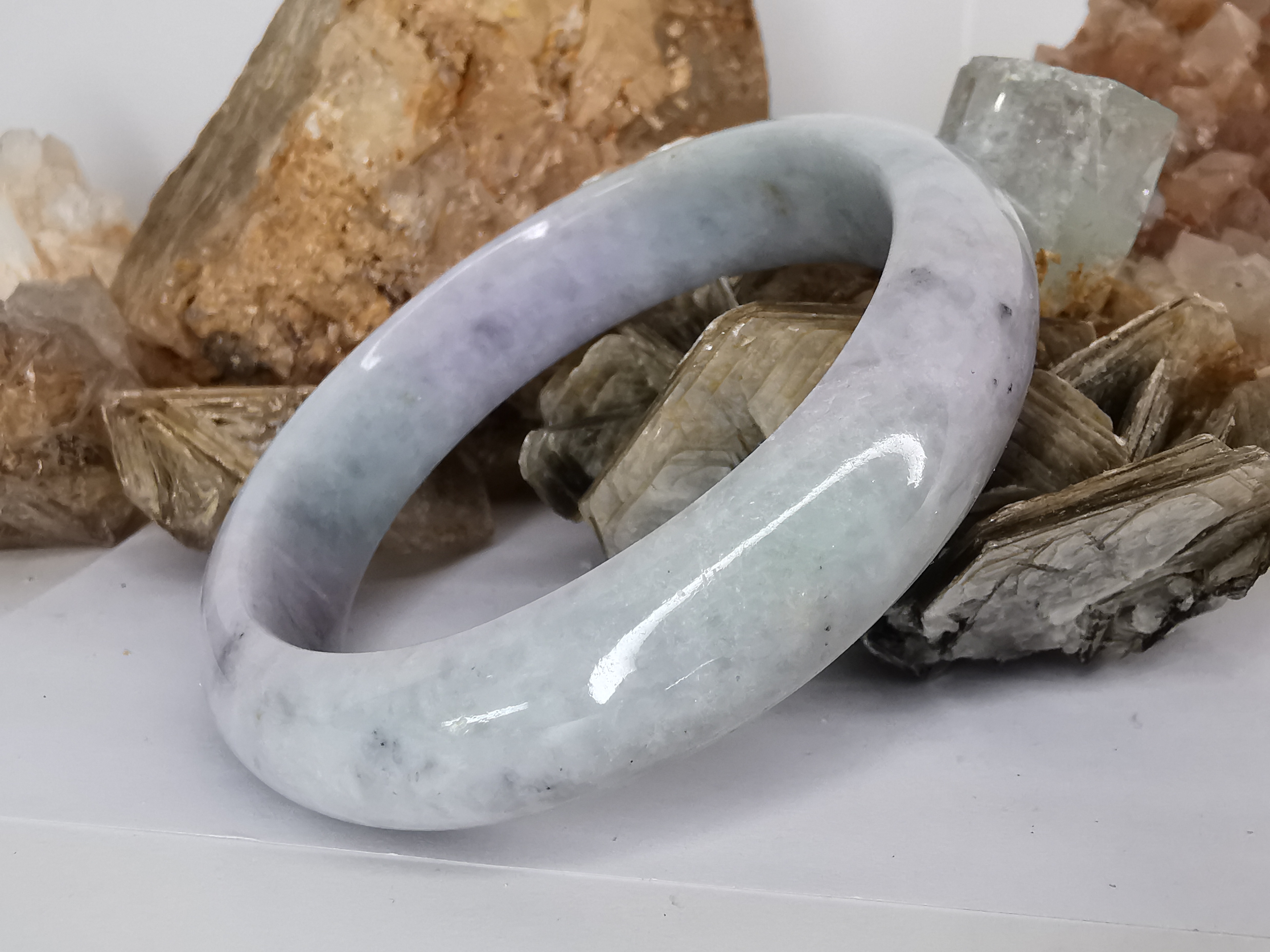 White Green Grey Bangle กำไลหยกเจไดต์แท้ Diameter/ เส้นผ่านศูนย์กลางด้านใน 63 mm.