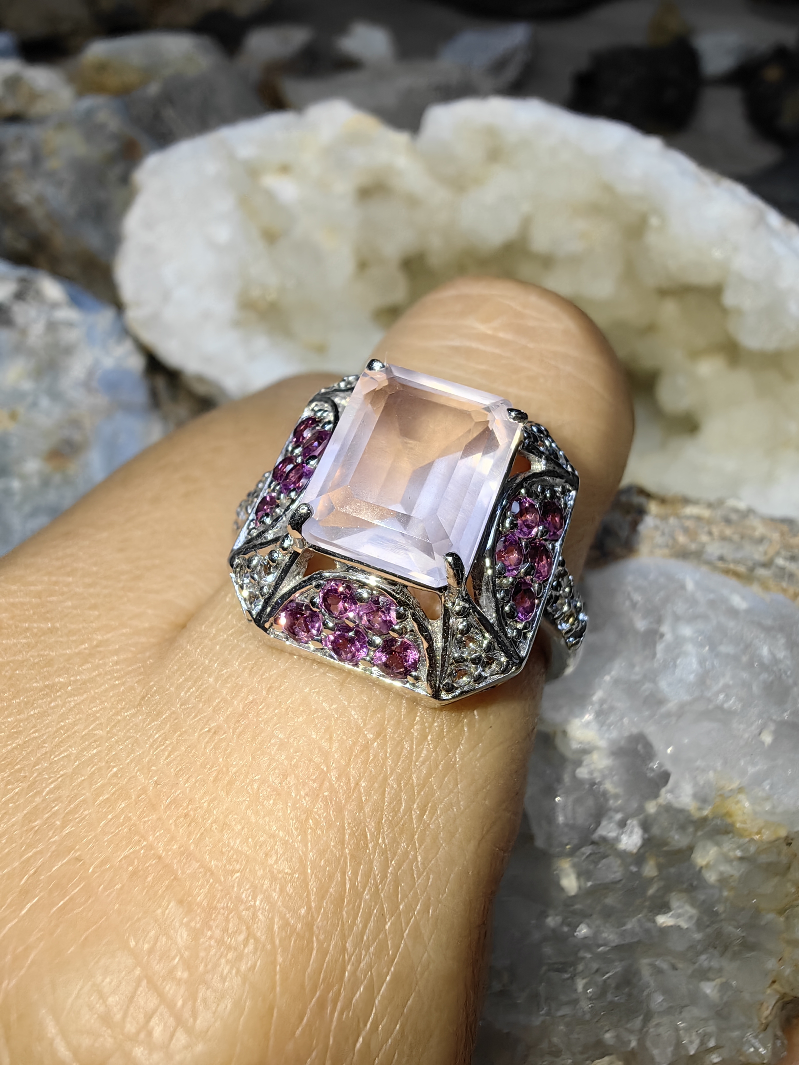 ROSE QUARTZ RHODOLITE WHITE TOPAZ RING