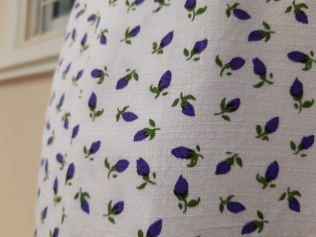 กระโปรงวินเทจลายดอกไม้สีม่วง