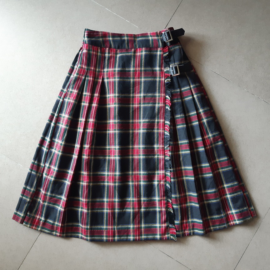 กระโปรงพลีทจีบรอบลายสก็อต
