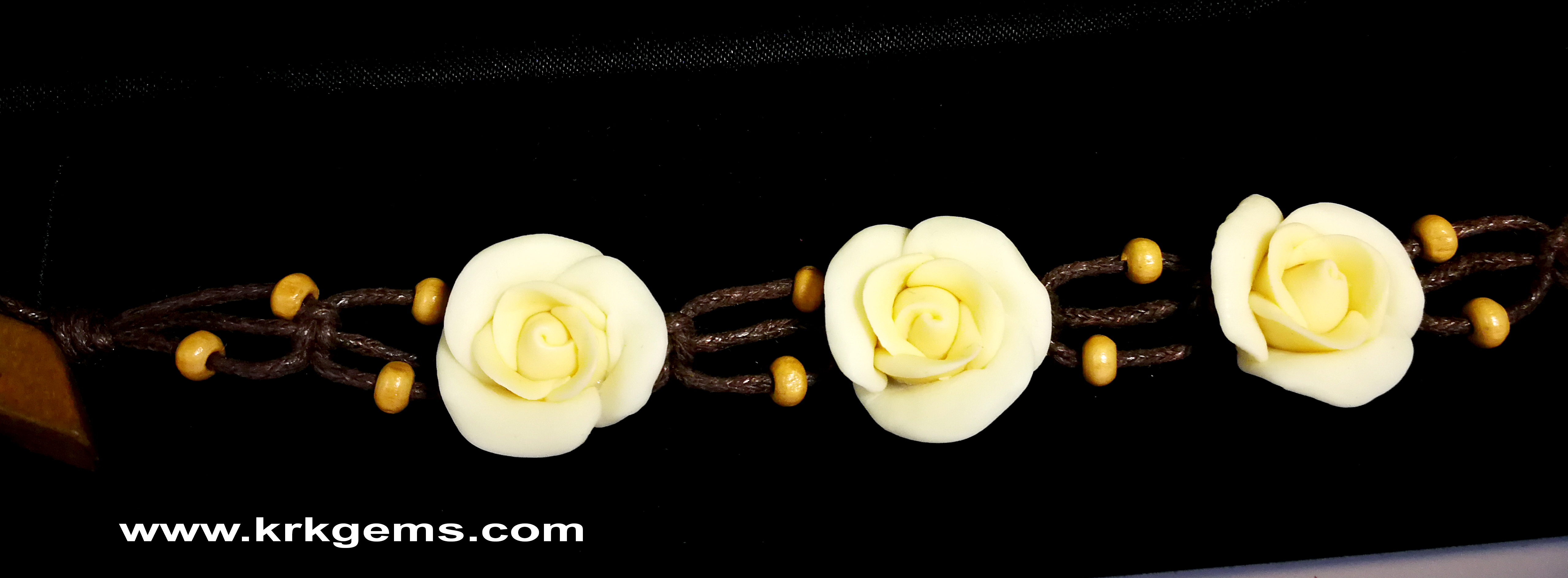 IVORY CREAM 3ROSE HANDMADE CLAY BRACELET