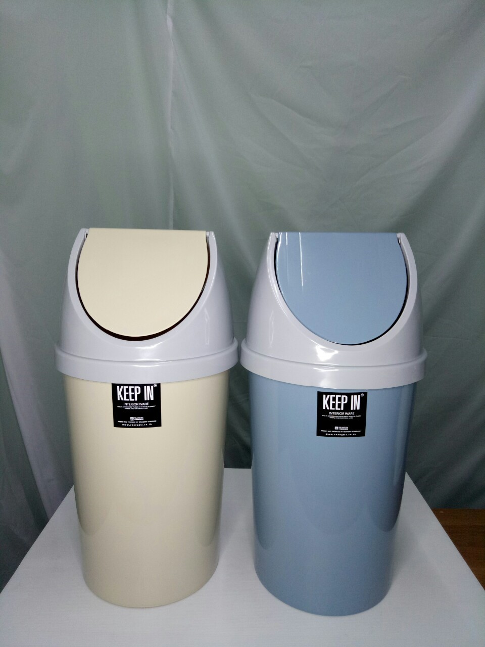 ถังขยะทรงกลม ฝาแกว่ง 45 ลิตร