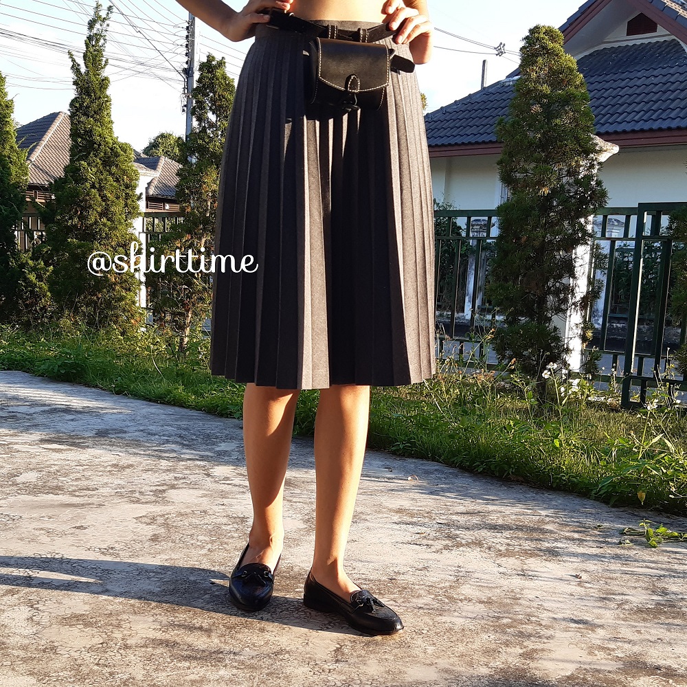 กระโปรงพลีทญี่ปุ่นสีเทา