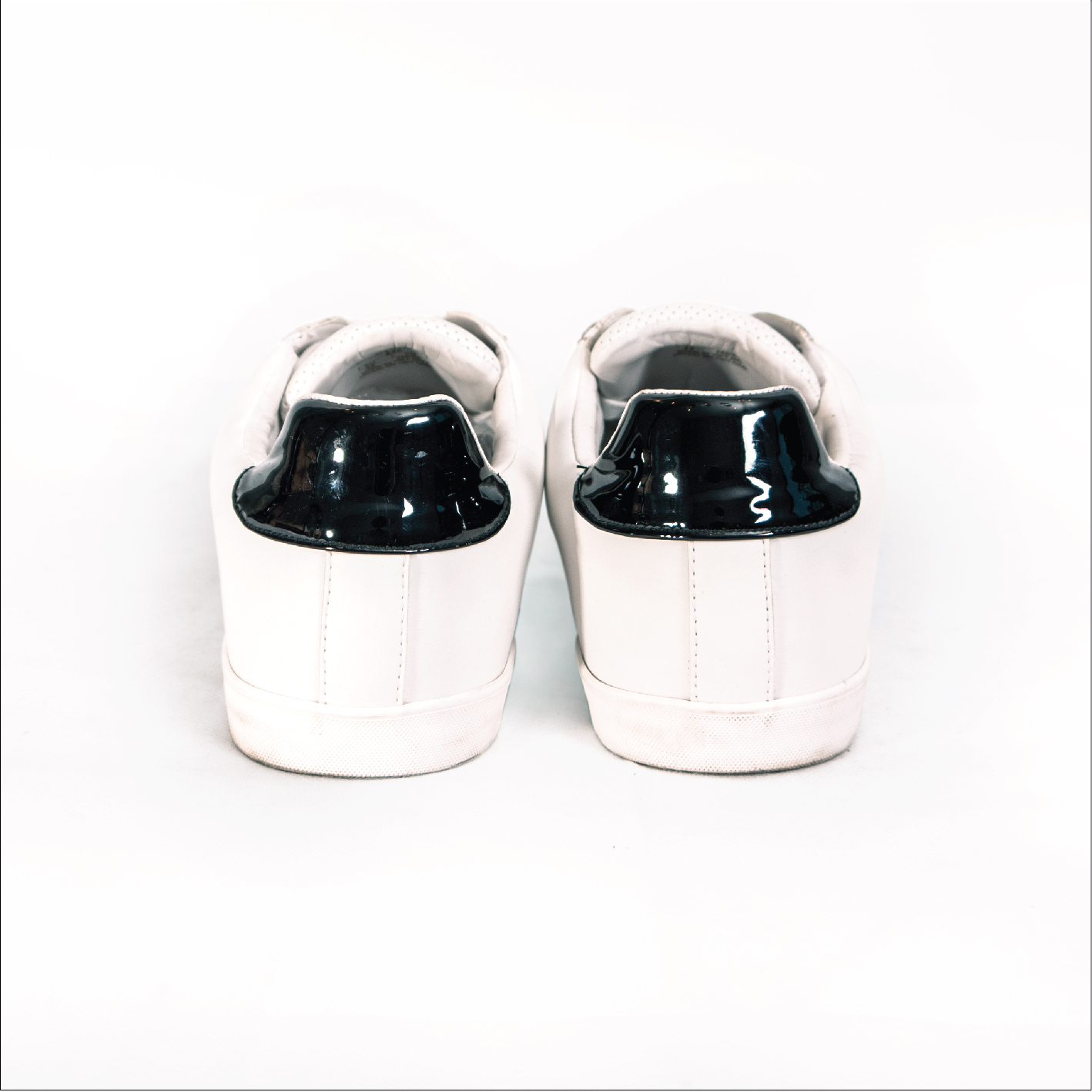 G 170067 รองเท้าผ้าใบ ZARA ราคาเช่า 95 บาท ต่อ 1 วัน