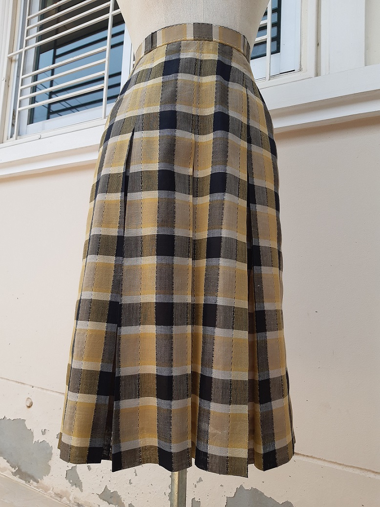 กระโปรงพลีทวินเทจสีเหลือง-ดำ