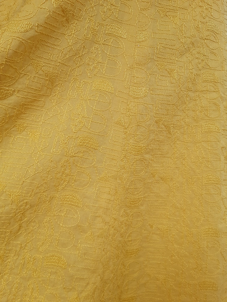 กระโปรงทรงบานสีเหลือง