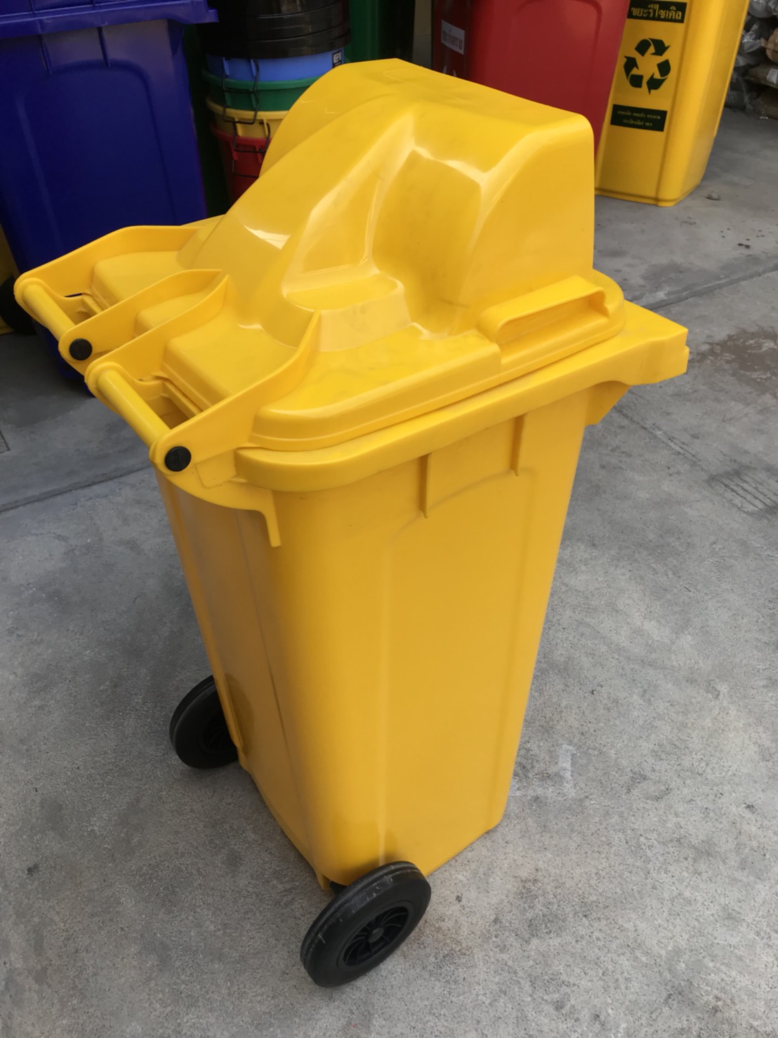 ถังขยะพร้อมล้อเข็น 120 ลิตร ฝา 1 ช่องทิ้ง