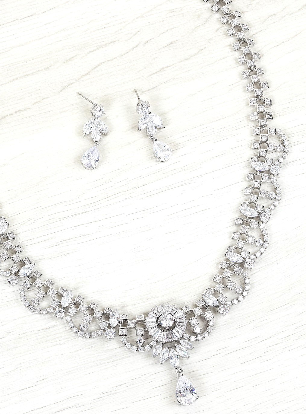 DIAMOND 18K WHITE GOLD NECKLACE EARRING สร้อยคอ ต่างหู เพชร ทอง 18K Pre-order