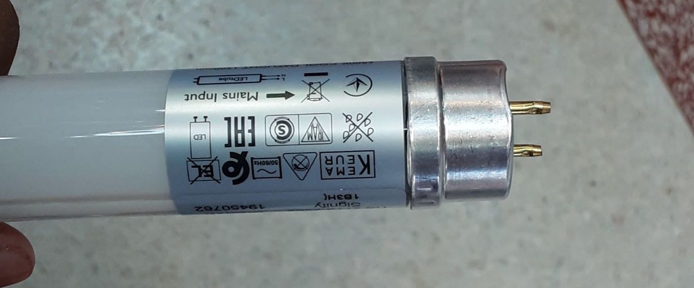 Philips หลอดไฟนีออน LED ฟิลลิป Ecofit LedTube T8 18W หลอดยาว แสงขาว 10หลอด ขนาด 1200mm.