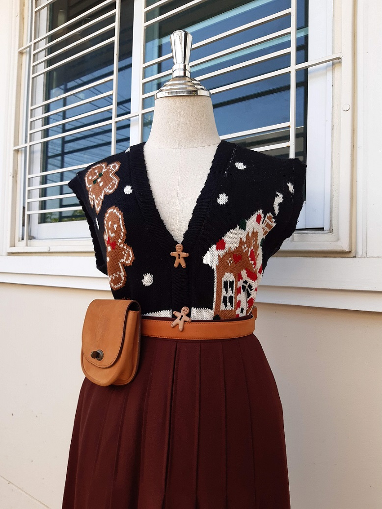 กระโปรงพลีทสีน้ำตาล แบรนด์ Chloe'