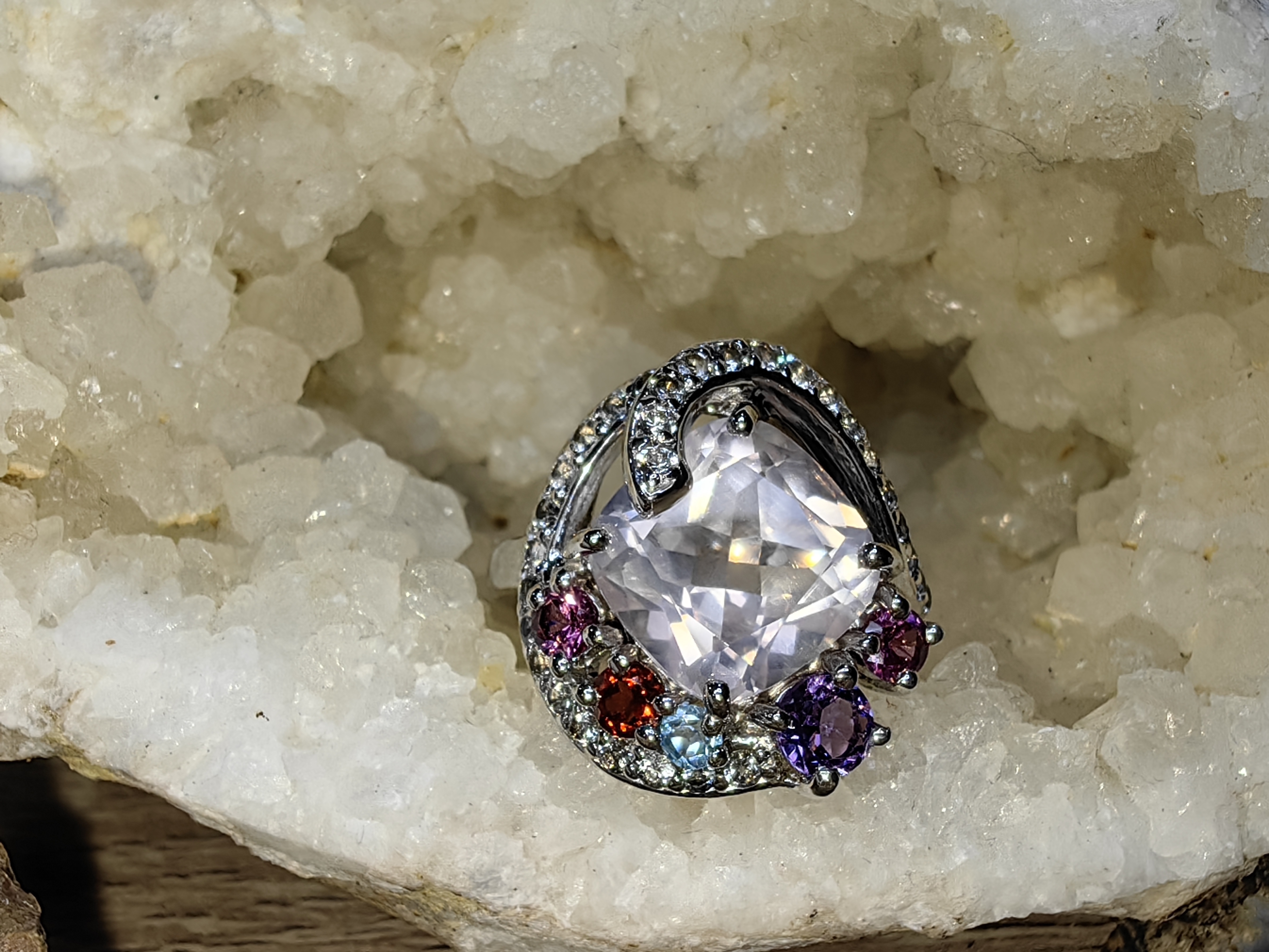 ROSE QUARTZ RHODOLITE GARNET SKY BLUE TOPAZ AMETHYST RING