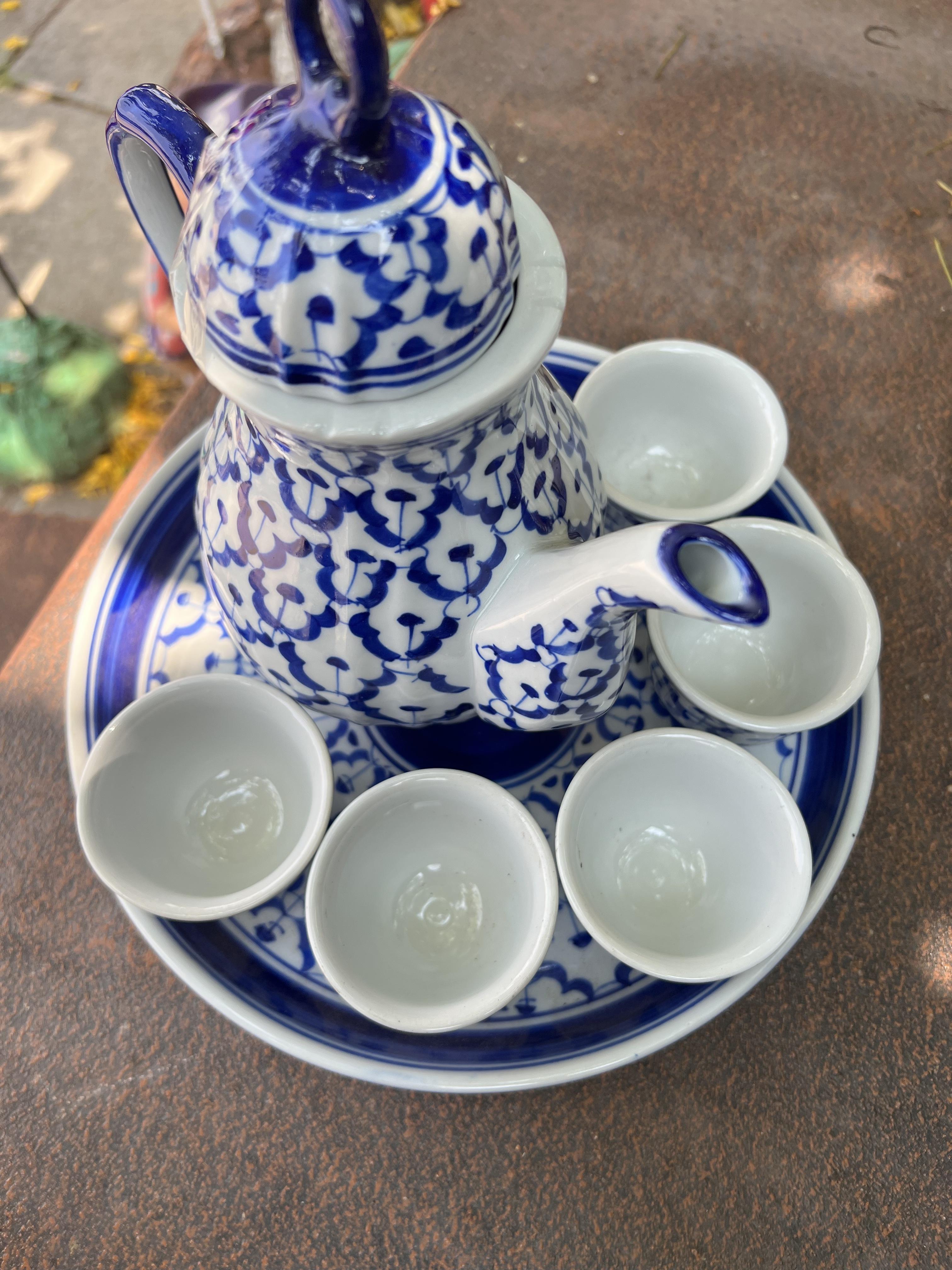 ชุดน้ำชาลายไทยใหญ่