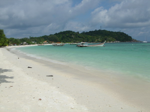 เกาะกูด 3 วัน 2 คืน พัก The Beach Resort