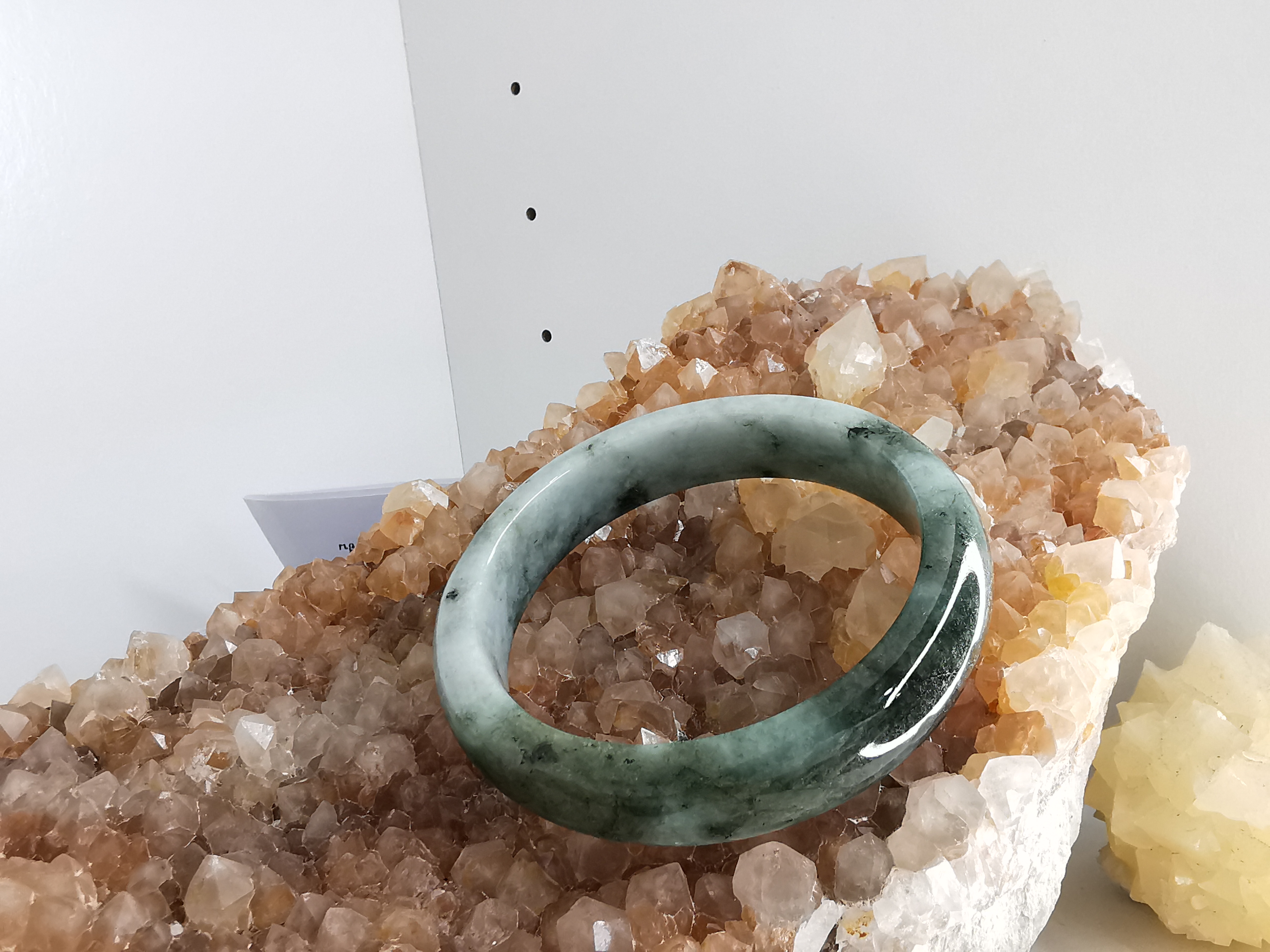 Green Bangle กำไลหยกเจไดต์แท้ Diameter/ เส้นผ่านศูนย์กลางด้านใน 55 mm.*