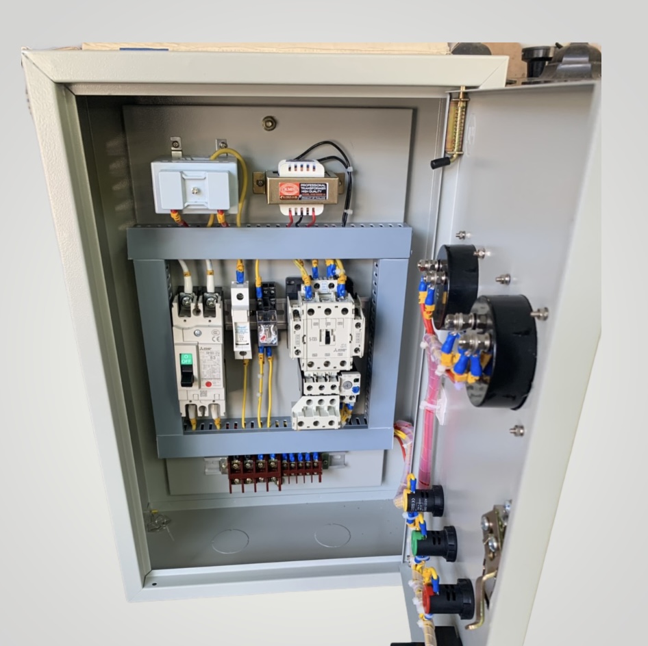 ตู้ควบคุมปั๊มน้ำ 5HP 1เฟส 220 v ใช้กับลูกลอยไฟฟ้า 24Vdc , Vac ตู้เหล็กกันน้ำ