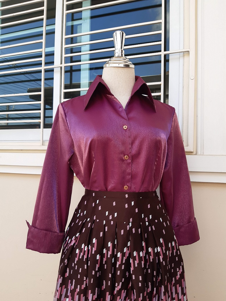 ชุดเซ็ตวินเทจ เสื้อกลิตเตอร์สีม่วง + กระโปรงลายกราฟฟิค แบรนด์ Marie Claire