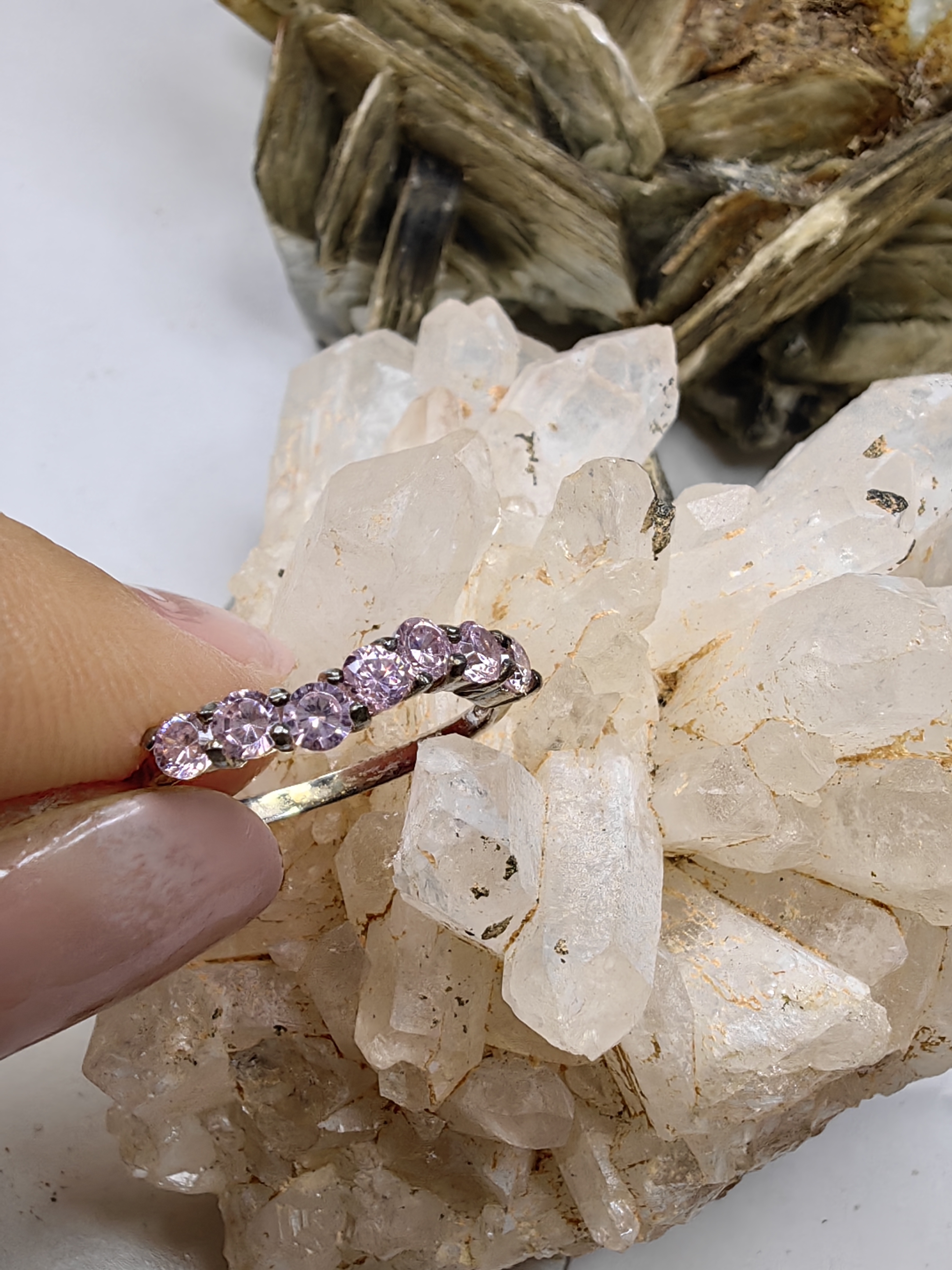 แซฟไฟร์สีชมพู เงินแท้ 92.5% Pink Sapphire 925 Sterling Silver Ring