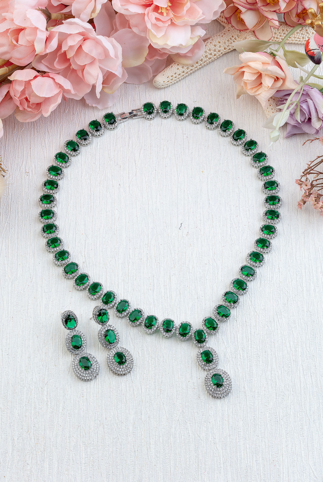 EMERALD DIAMOND 18K WHITE GOLD NECKLACE EARRING สร้อยคอ ต่างหู มรกต ล้อมเพชร ทอง 18K Pre-order