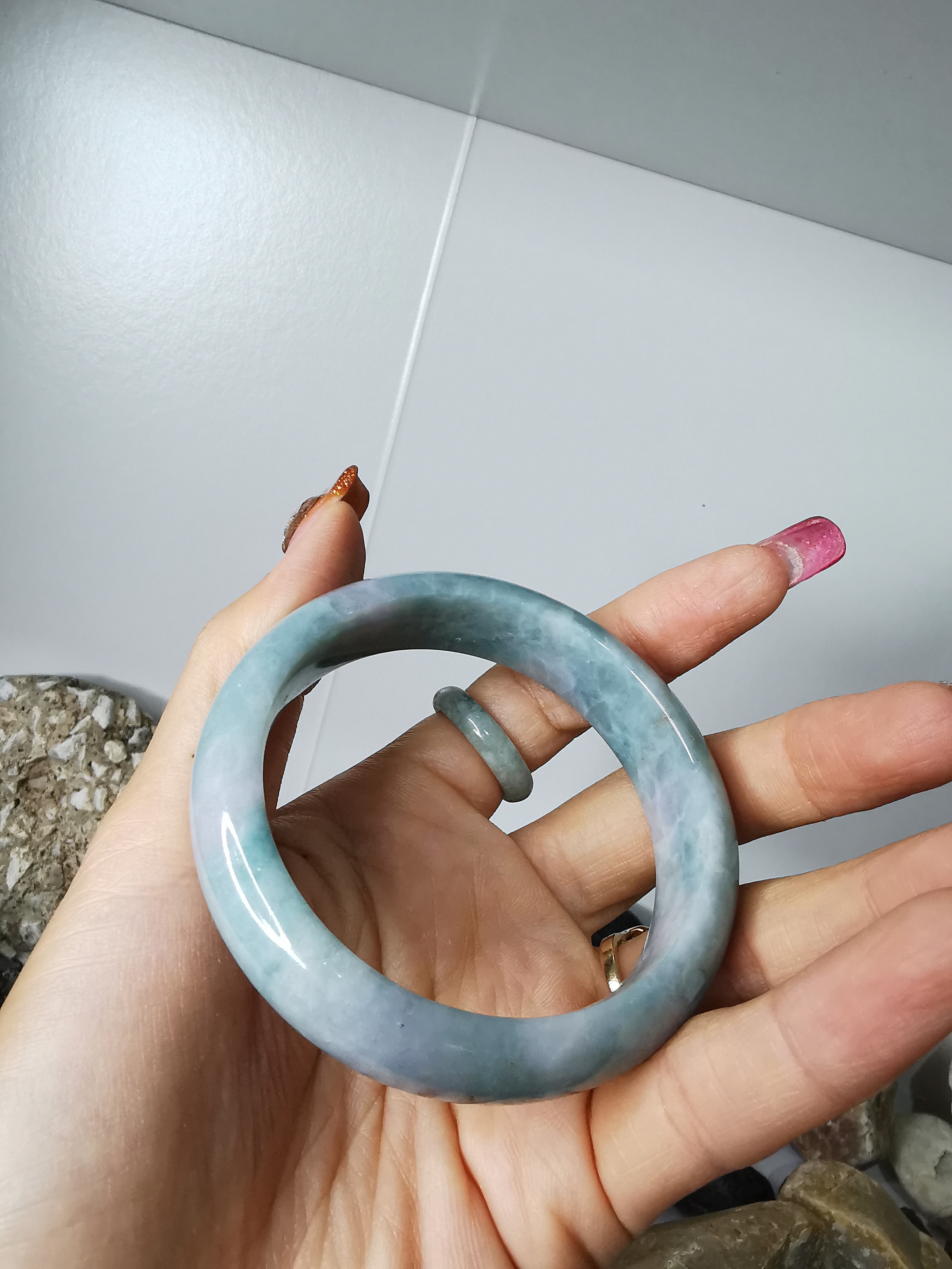 Violet Green White Jadeite Bangle กำไลหยกเจไดต์แท้ Diameter/ เส้นผ่านศูนย์กลางด้านใน /size 57 mm.*