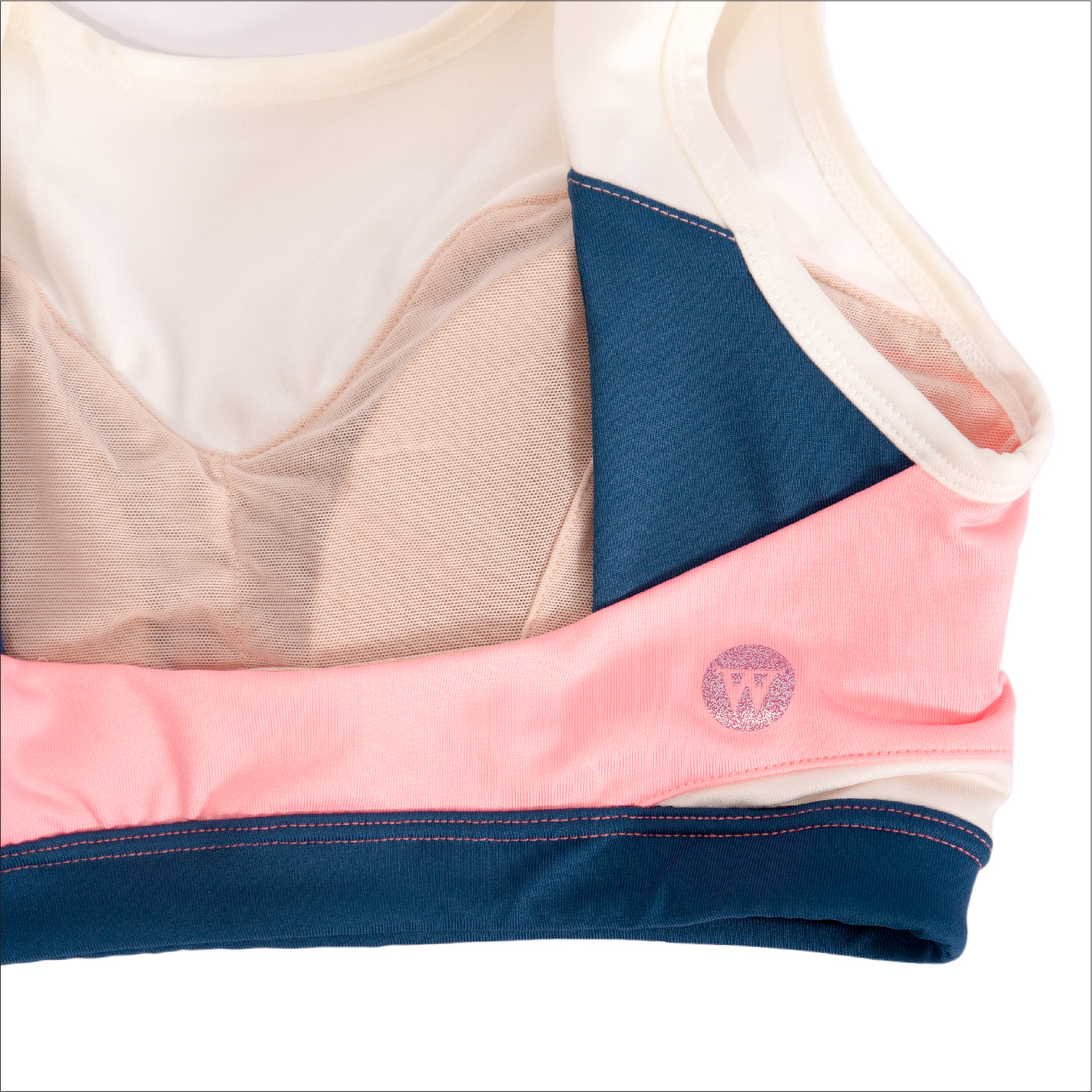 G 160068 เสื้อกีฬา (สปอร์ตบราครึ่งตัว) WAKE and WONDER ราคาเช่า 90 บาท ต่อ 1 วัน