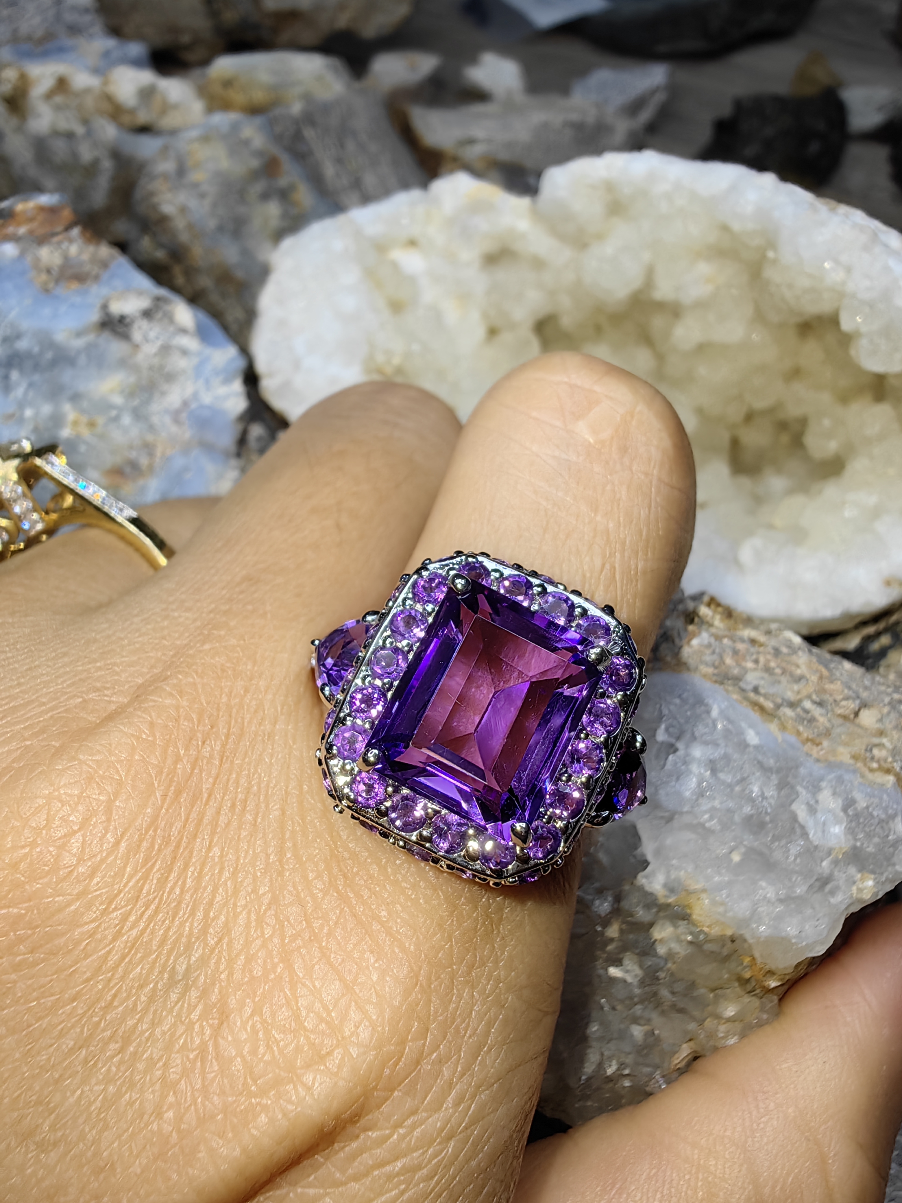 AMETHYST WHITE TOPAZ RING
