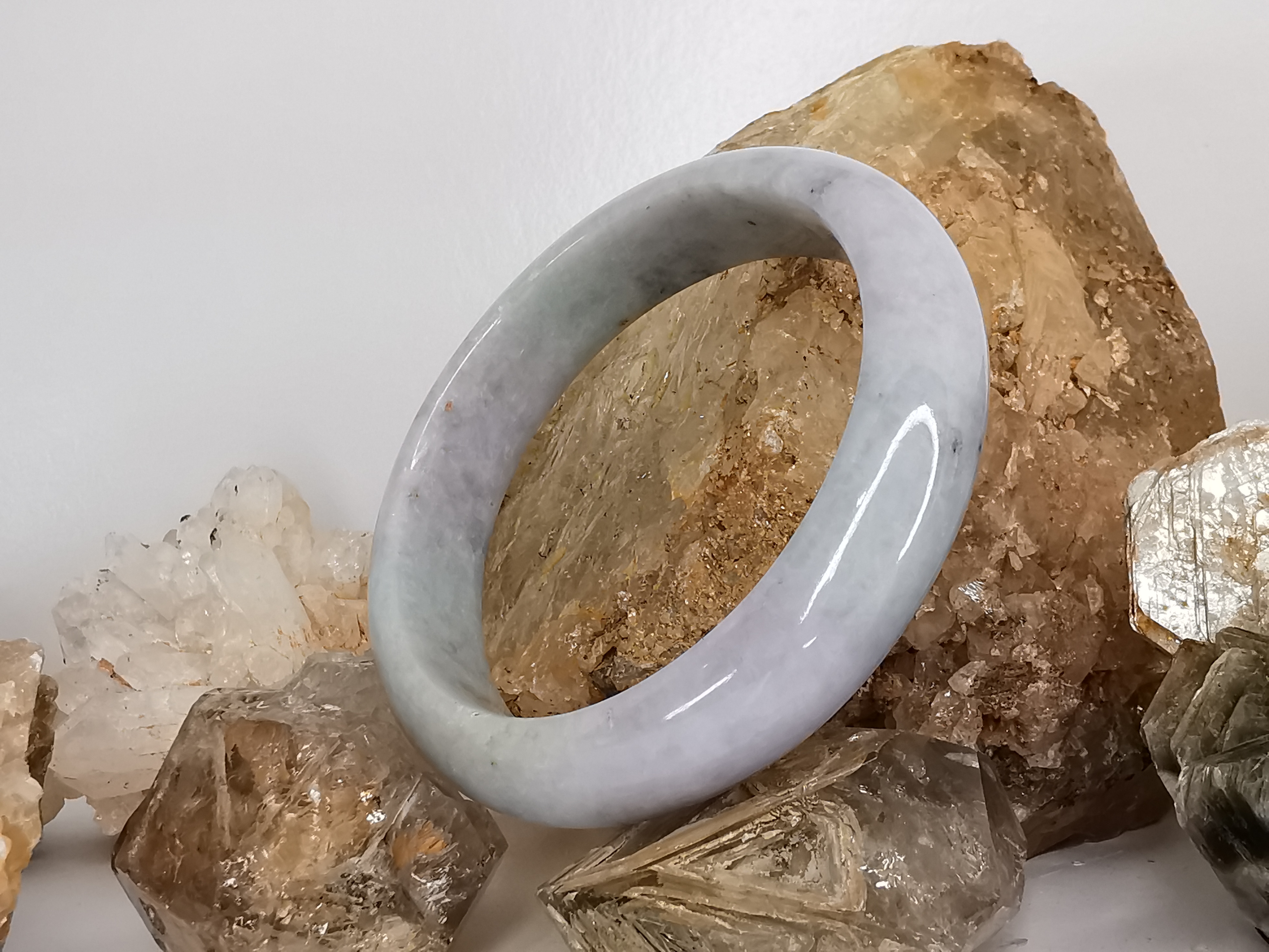 White Green Grey Bangle กำไลหยกเจไดต์แท้ Diameter/ เส้นผ่านศูนย์กลางด้านใน 63 mm.