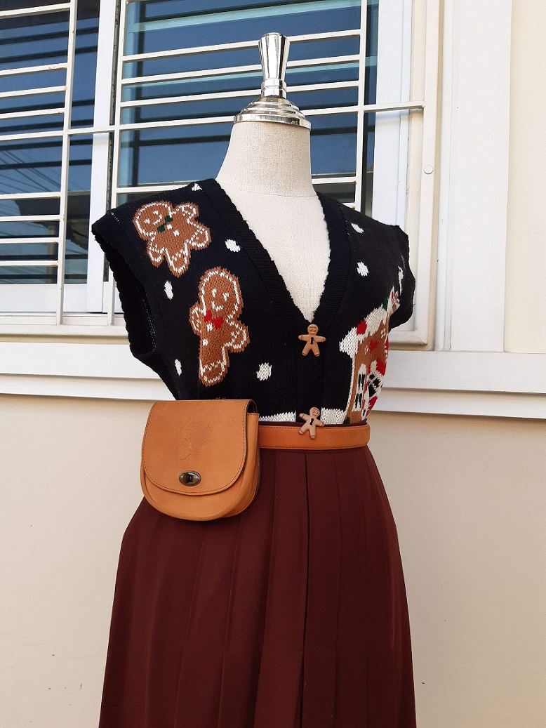 กระโปรงพลีทสีน้ำตาล แบรนด์ Chloe'