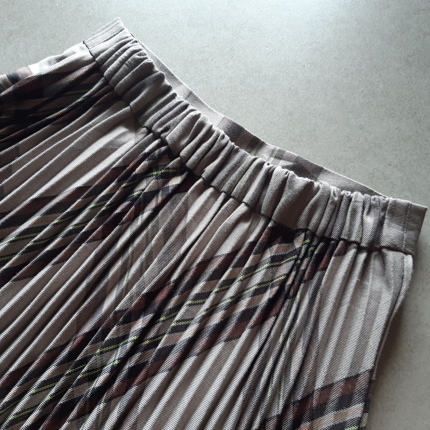 กระโปรงยาวลายสก็อต งานเก๋มาก