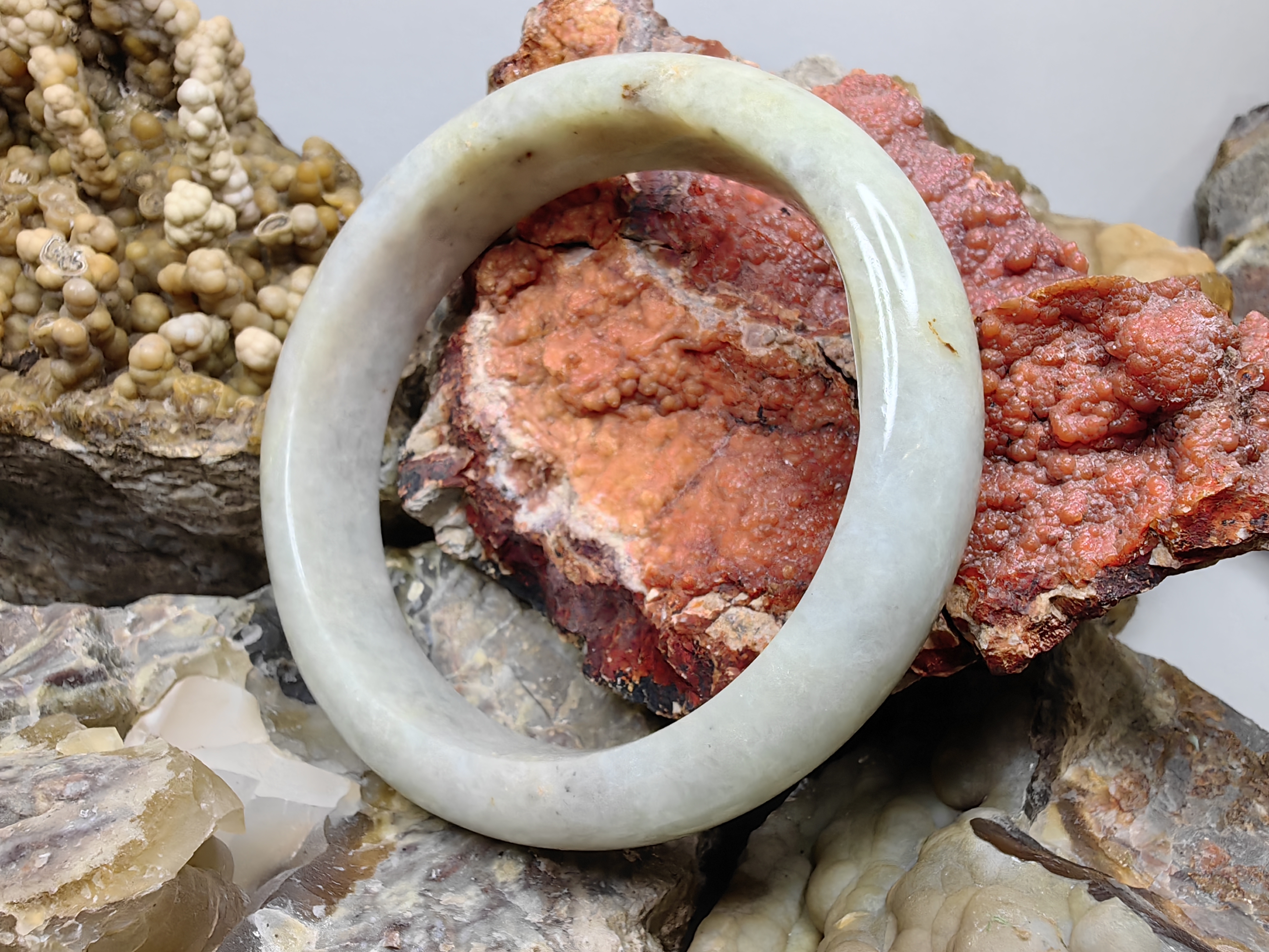 Burmese Jadeite Bangle Size 63 กำไลหยกเจไดต์พม่า Diameter/ เส้นผ่านศูนย์กลางด้านใน 63 mm.