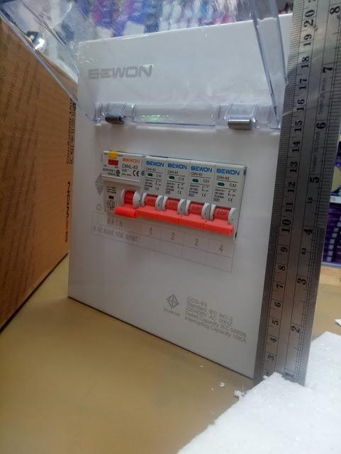 BEWON ตู้โหลดกันดูด ตู้คอนซูมเมอร์ยูนิต มีRCBO 4ช่องพร้อมเมนเบรกเกอร์ 63A ฺBEWON ลูกเซอร์กิต 4ลูก 1ตู้