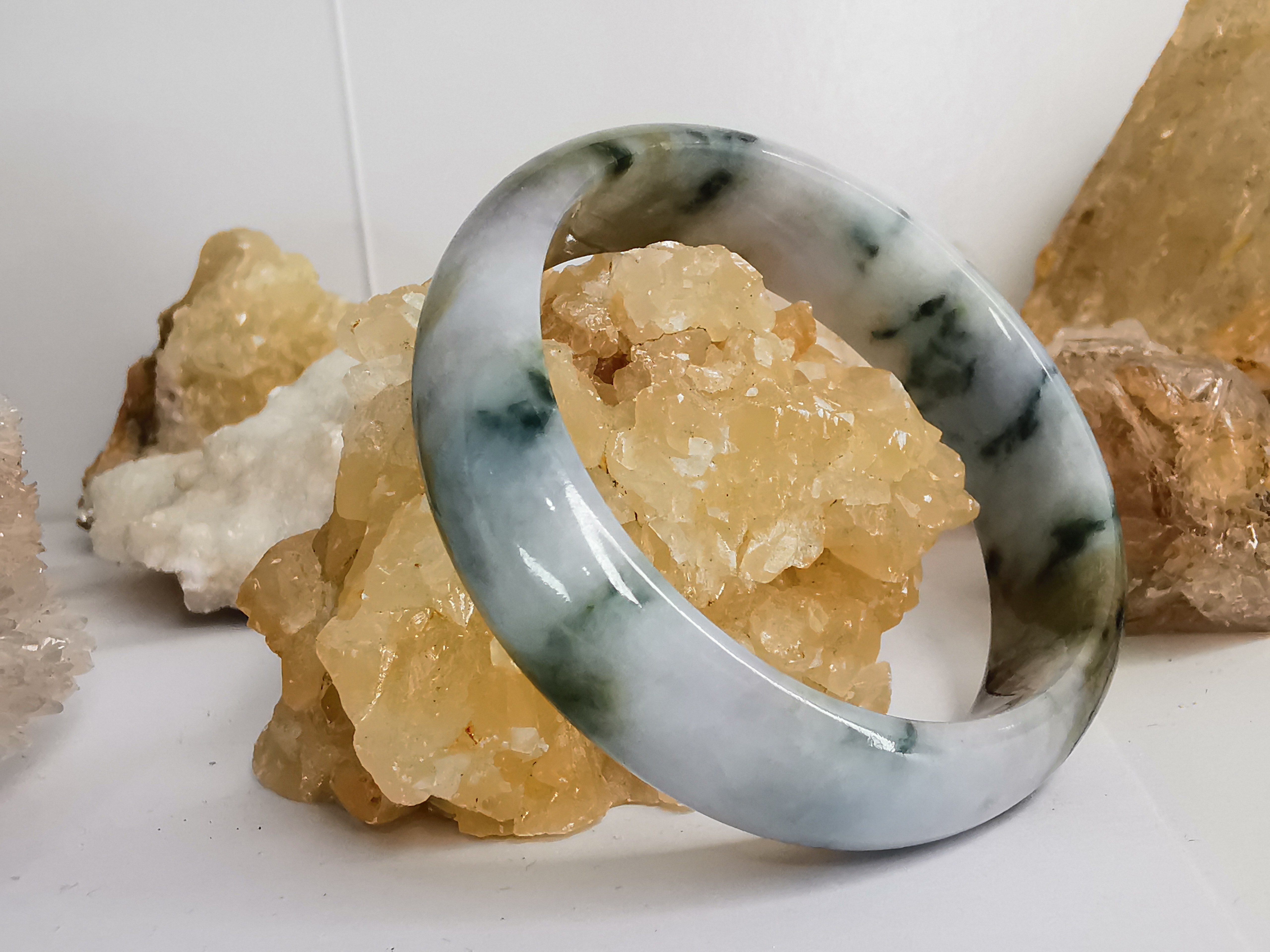 Blue Green Yellow White Jade Bangle กำไลหยกเจไดต์แท้ Diameter/ เส้นผ่านศูนย์กลางด้านใน 53 mm.