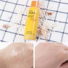 Mistine Aqua Base Sun Body Spray UV SPF50 PA+++ 100ml มิสทีน สเปรย์กันแดด ฉีดทับเมคอัพ สเปรย์กันแดดตัว อะควา เบส